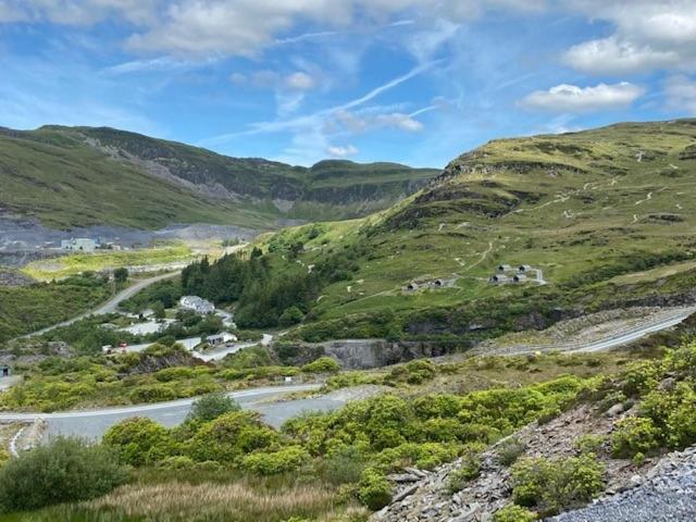 Llechwedd Glamping Hotell Blaenau Ffestiniog Exteriör bild