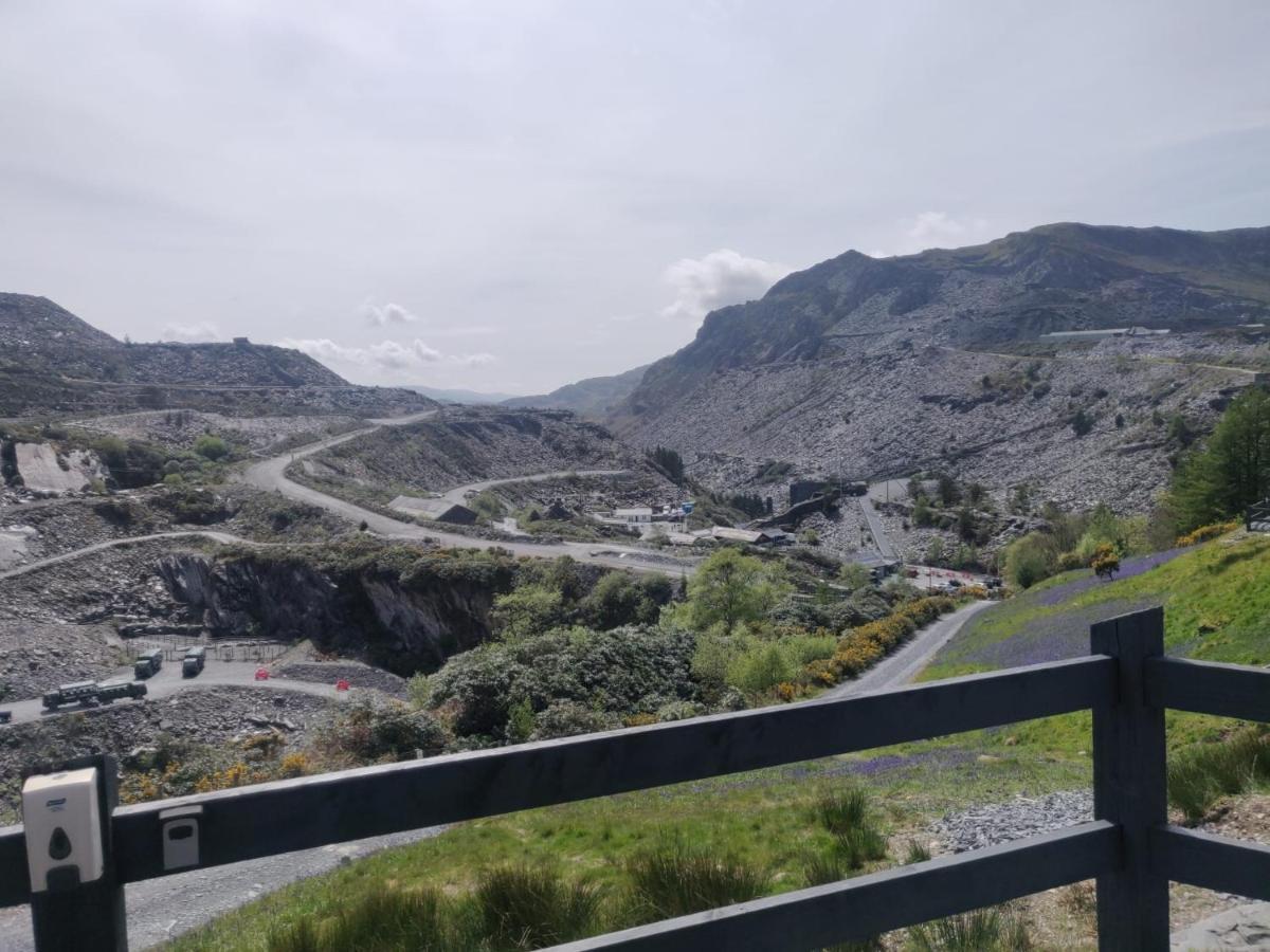 Llechwedd Glamping Hotell Blaenau Ffestiniog Exteriör bild