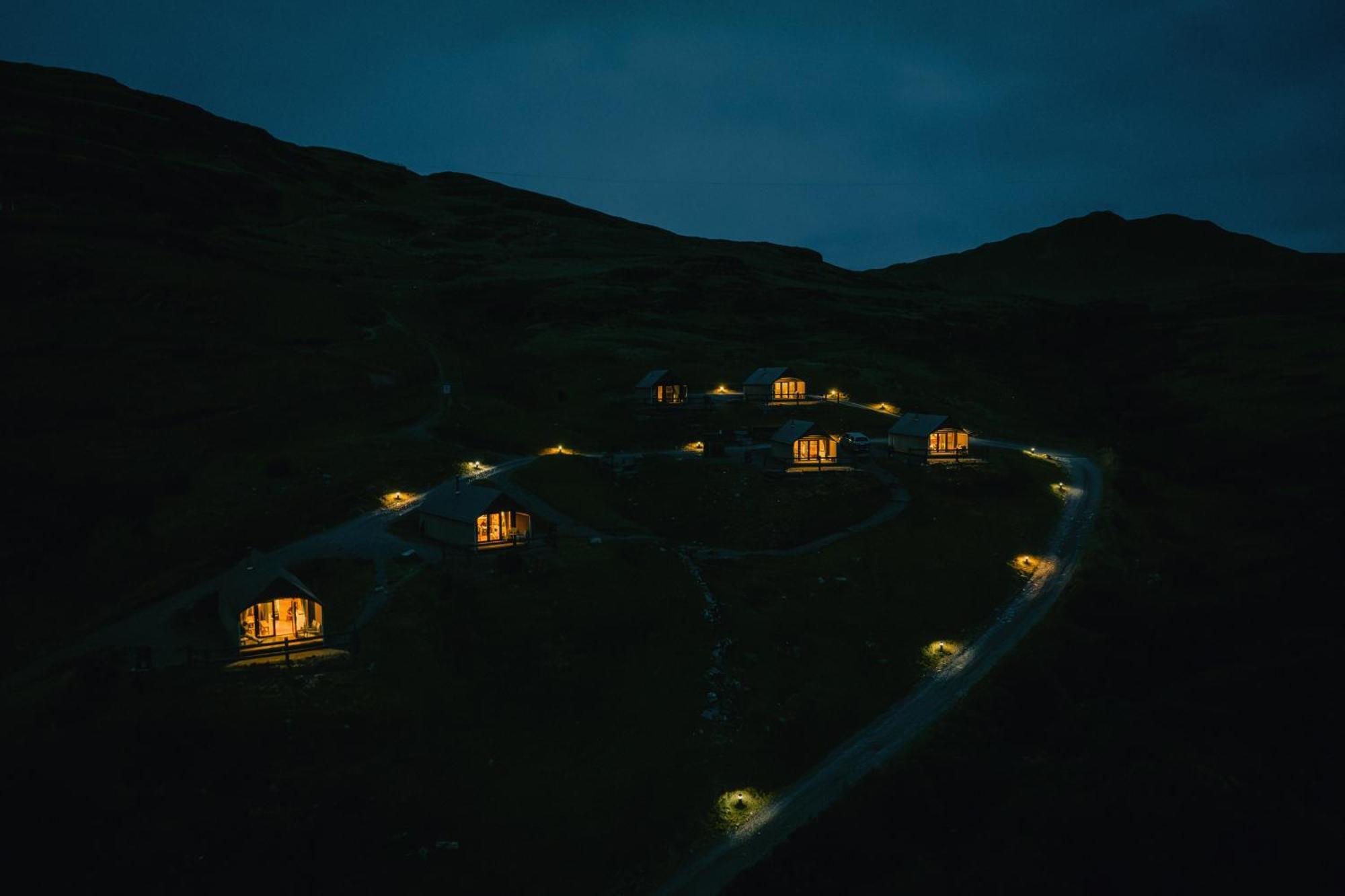 Llechwedd Glamping Hotell Blaenau Ffestiniog Exteriör bild